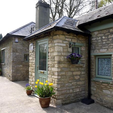 Cosy Stone Cottage, The Bungalow Perrotts Brook سيرنسيستر المظهر الخارجي الصورة