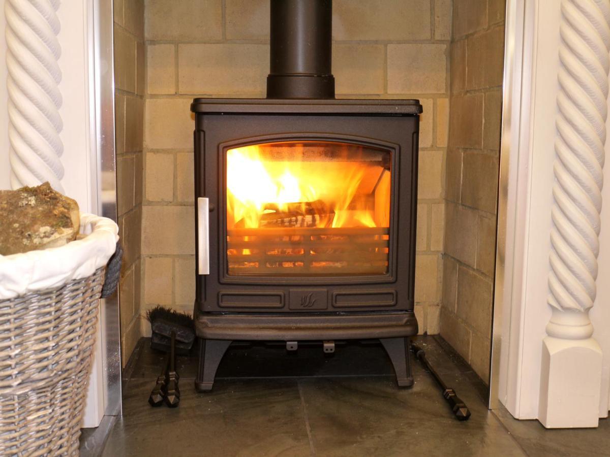 Cosy Stone Cottage, The Bungalow Perrotts Brook سيرنسيستر المظهر الخارجي الصورة