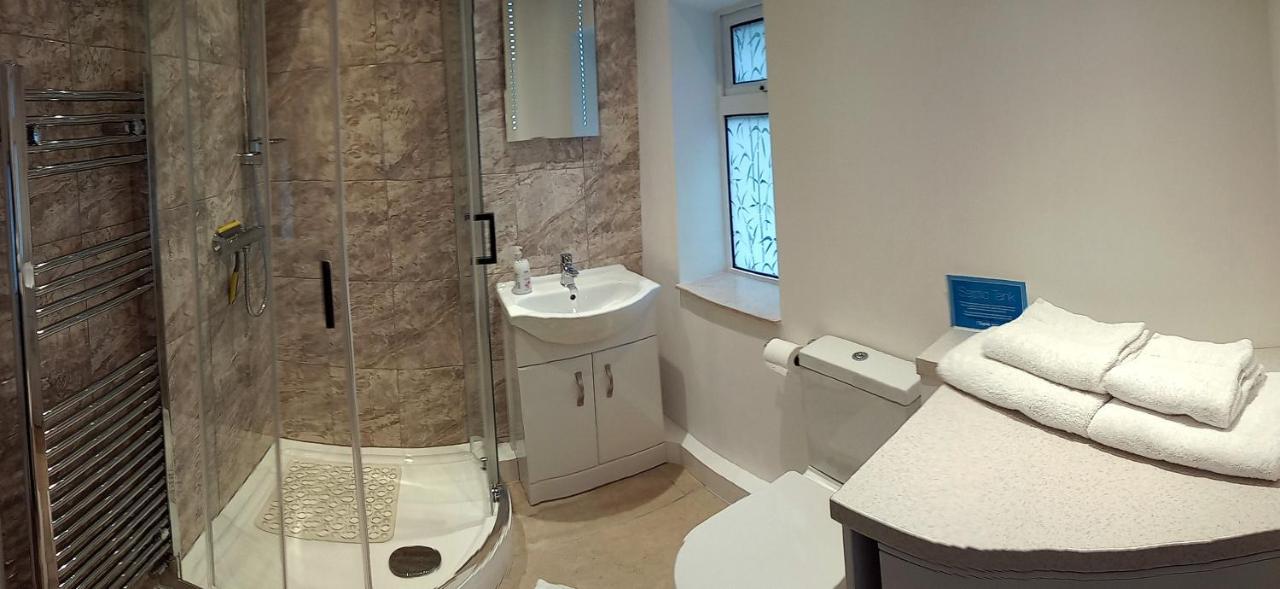 Cosy Stone Cottage, The Bungalow Perrotts Brook سيرنسيستر المظهر الخارجي الصورة