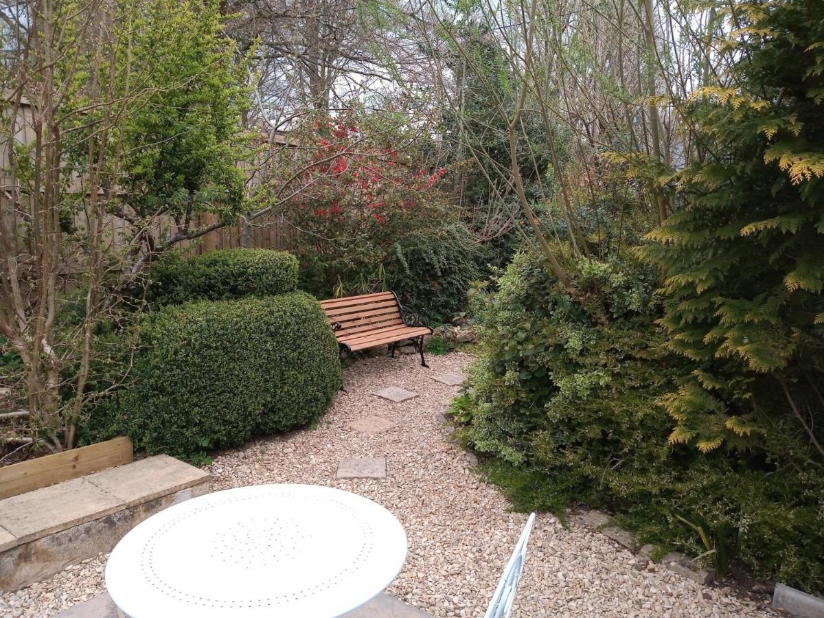 Cosy Stone Cottage, The Bungalow Perrotts Brook سيرنسيستر المظهر الخارجي الصورة