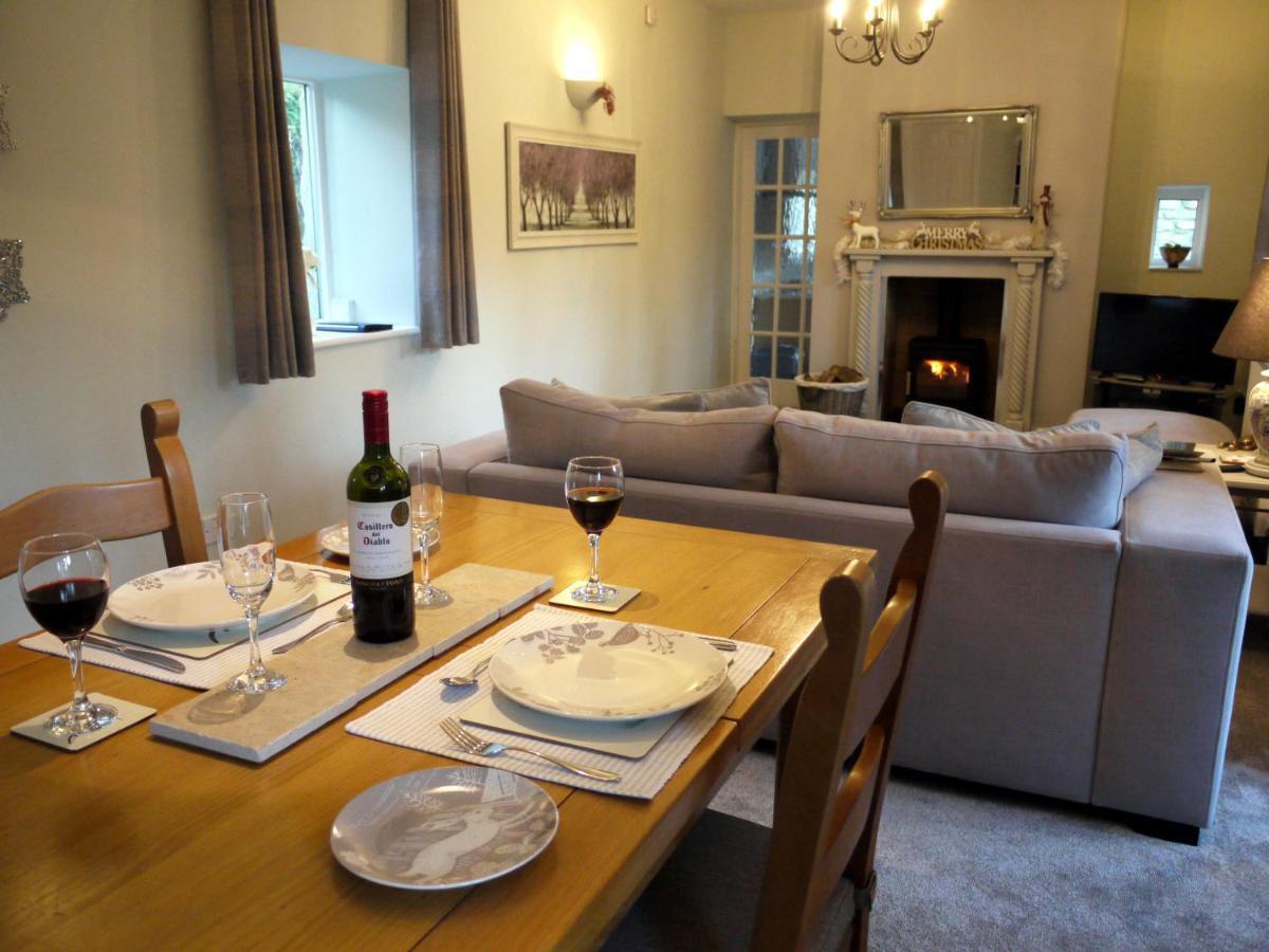 Cosy Stone Cottage, The Bungalow Perrotts Brook سيرنسيستر المظهر الخارجي الصورة
